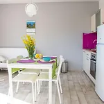 Appartement Franci Pag With Heating And Open Year