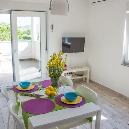 Franci Pag With Heating And Open Year *