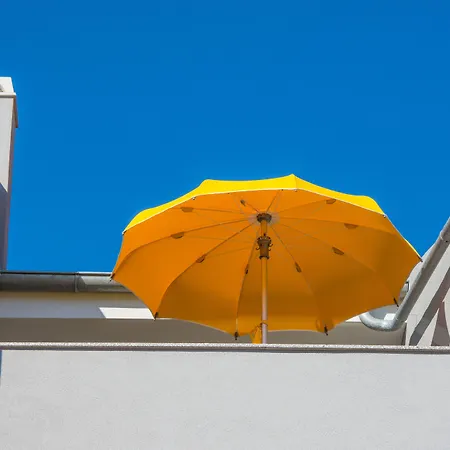 Franci Pag With Heating And Open Year