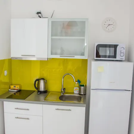 Franci Pag With Heating And Open Year