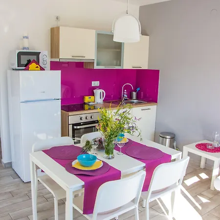 Franci Pag With Heating And Open Year Apartamento Pag Town