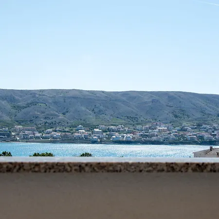 Franci Pag With Heating And Open Year