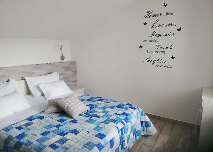 Franci Apartment *