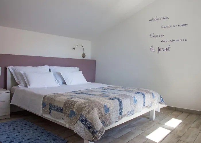 Apartman Franci Pag With Heating And Open Year *