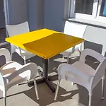 아파트 Franci Pag With Heating And Open Year *