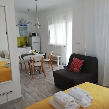 Franci Apartment Pag Town
