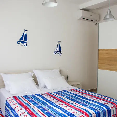 Franci Pag With Heating And Open Year Apartament