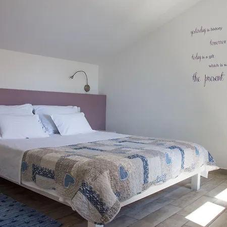 Apartament Franci Pag With Heating And Open Year *