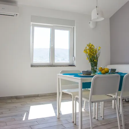 Franci Pag With Heating And Open Year Apartament