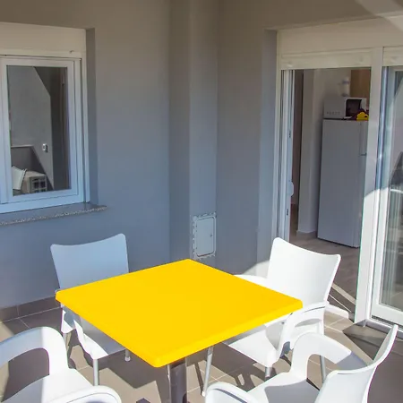 Franci Pag With Heating And Open Year Apartament Pag Town