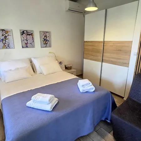 Apartament Franci Pag With Heating And Open Year *