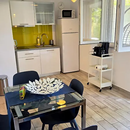 Apartament Franci Pag With Heating And Open Year *
