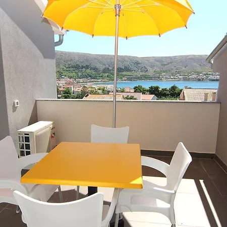 Apartment Franci Pag Town
