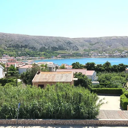 Apartament Franci Pag With Heating And Open Year Pag Town