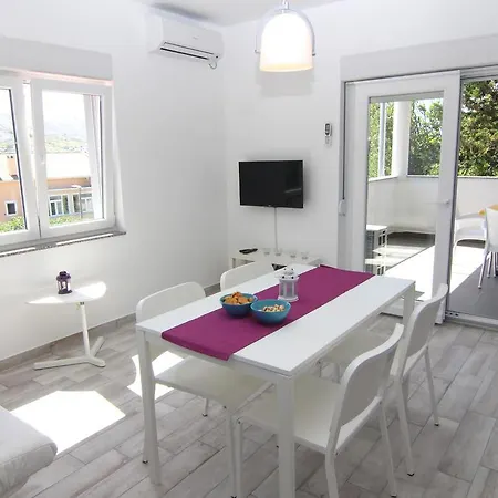 Apartment Franci Pag Town