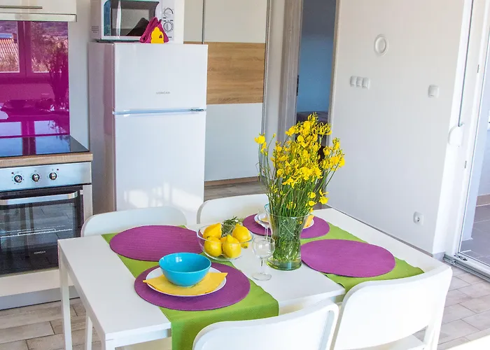 Franci Pag With Heating And Open Year Apartamento Pag Town