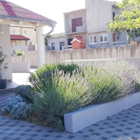 Franci Lejlighed Pag Town